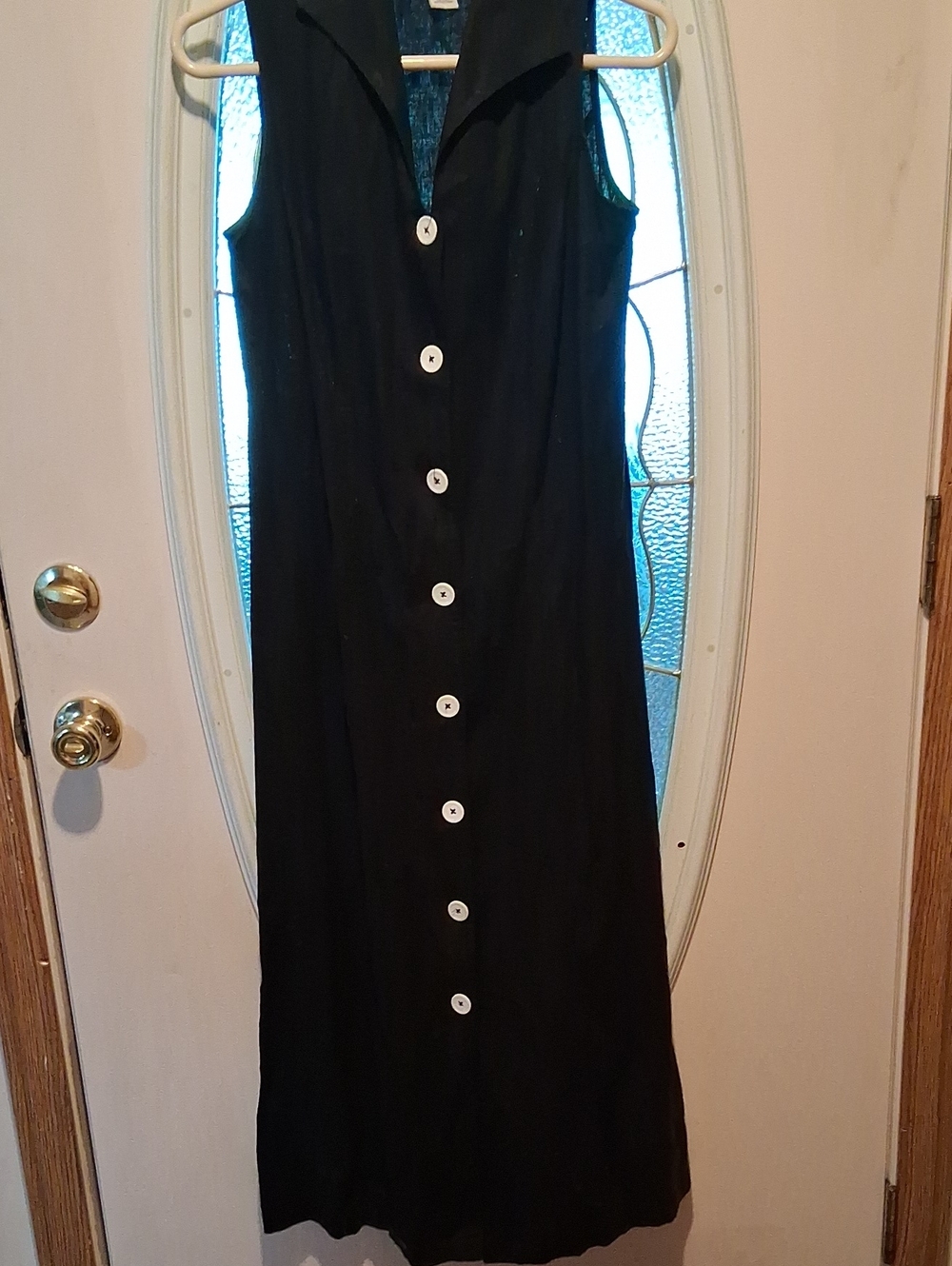 Classic Black Sleeveless Button-Front Dress